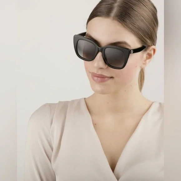 Gucci | Accessories | New Gucci Gg63sn 001 Black Gray  display picture 3